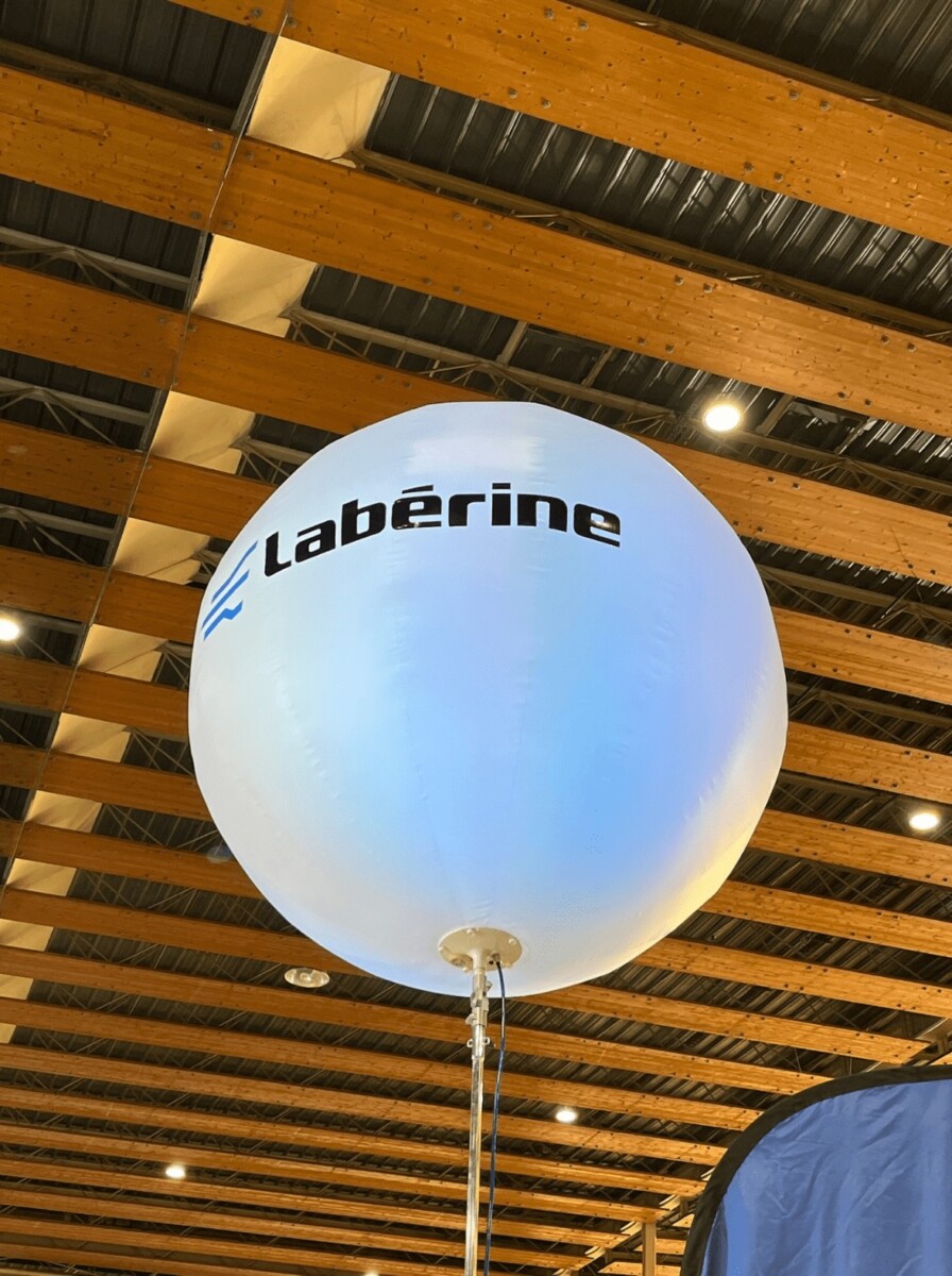 Ballon éclairant publicitaire